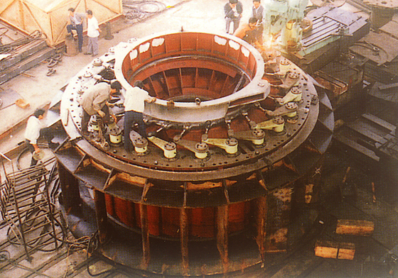 Système hydraulique de refroidissement huile-eau