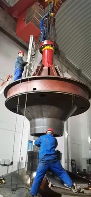 Modèle de disposition verticale Turbine hydroélectrique avec amélioration des performances de refroidissement par huile et eau