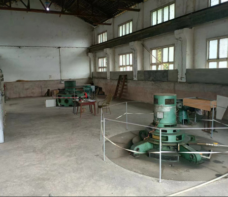 4-12 Générateur hydraulique de guidage à vanne pour disposition verticale