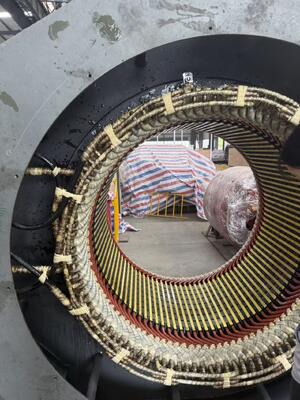 Générateur de turbine hydraulique sur mesure avec excitation sans pinceau et câbles à noyau de cuivre pour les centrales hydroélectriques