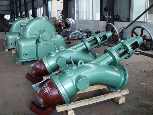 verticale de l'impulsion 1650kw	Bec multi hydraulique de la turbine 6000V 750RPM de Pelton