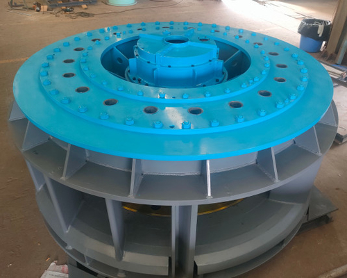 Turbine hydraulique verticale Kaplan en acier inoxydable avec générateur synchrone pour les projets hydroélectriques principaux